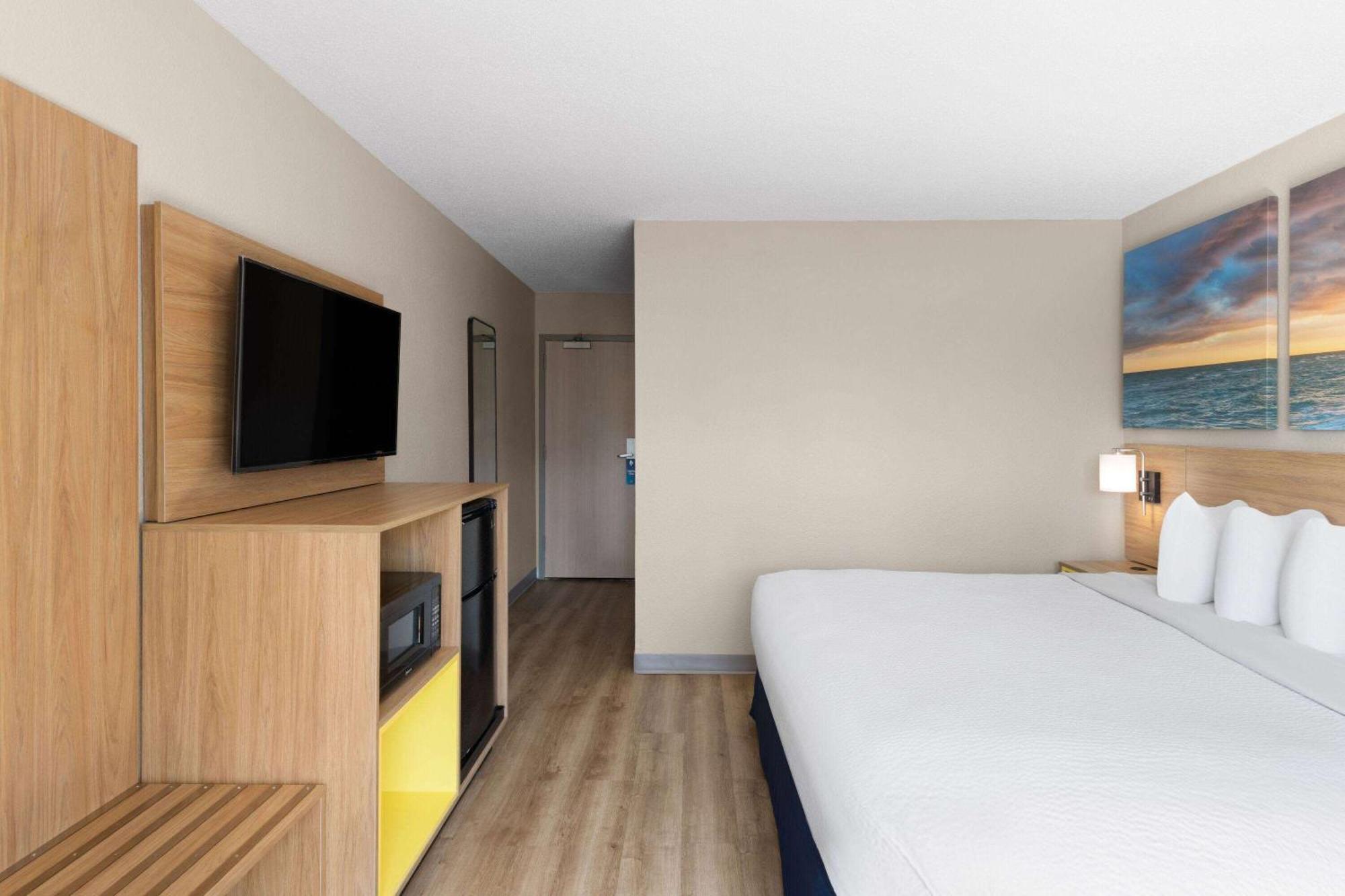 Days Inn By Wyndham Florence Near Civic Center Eksteriør bilde