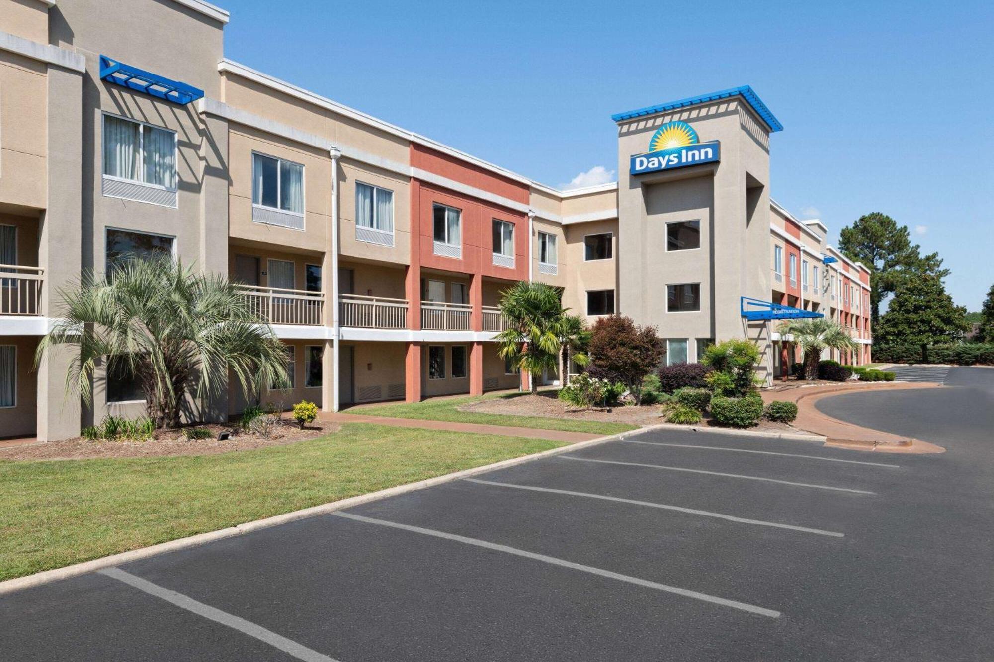 Days Inn By Wyndham Florence Near Civic Center Eksteriør bilde